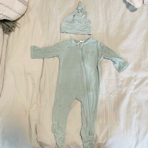 Kyte baby footie and hat